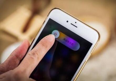 图：新买的手机真的要充12个小时